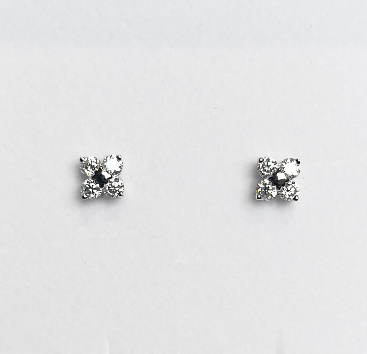 Flower Moissanite Earrings